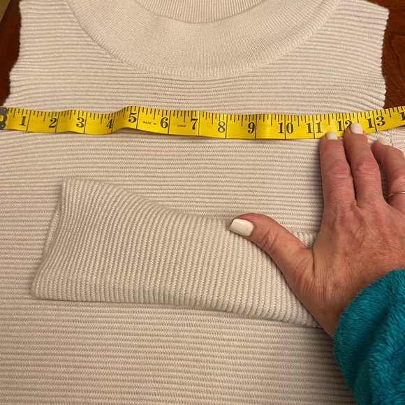 French Connection sweater - Picture 9 of 11